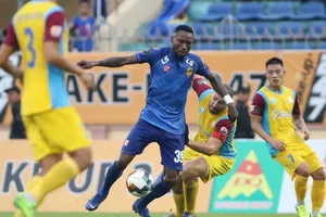 Zarour dần đuổi sức trong vai trò "gánh team" ở Khánh Hòa. Ảnh: Viết Định