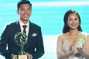 Văn Hậu trong đêm Gala trao giải QBV Việt Nam 2018. Ảnh: Đông Huyền