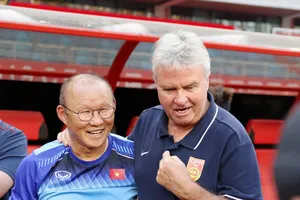 Ông Park gặp lại "phù thủy" Hiddink. Ảnh: Đoàn Nhật