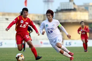 Thủ quân Hải Yến tỏa sáng với 4 bàn thắng cho đội Hà Nội. Ảnh: Anh Trần