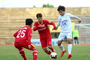 Đội Hà Nội vươn lên thứ 3 sau chiến thắng trước TKS.Việt Nam. Ảnh: Anh Trần