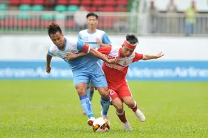 U21 Phố Hiến (áo xanh) giành vé cuối cùng vào bán kết. Ảnh: Nguyễn Nhân