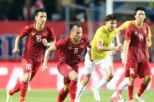 Hùng Dũng (18) và Trọng Hoàng (8) được chọn tham dự SEA Games 30.