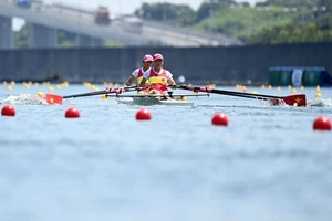 Lường Thị Thảo và Đinh Thị Hảo thi đấu chung kết C sáng 29-7. Ảnh: Getty