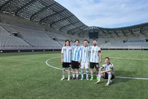 The Impossible Rondo tái hiện hoàn hảo các "phiên bản" của Lionel Messi.