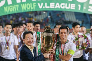 Văn Quyết ghi đậm dấu ấn ở cú ăn ba của Hà Nội FC trong mùa bóng 2022