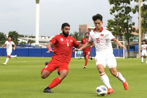 Khuất Văn Khang cùng đồng đội để thua đáng tiếc trước U23 Bahrain. 