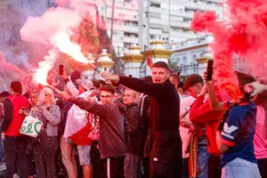 Người hâm mộ Sevilla liên tục “làm loạn” phản ứng đối với mùa giải tệ hại của đội.