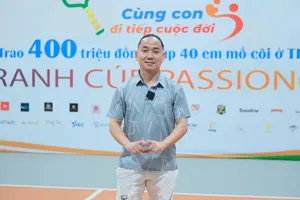HLV Tony Le tại sự kiện pickleball “Cùng con đi tiếp cuộc đời”. Ảnh: Gia Mẫn