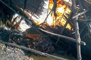 Cà Mau sạt lở, sập nhiều lò than của dân