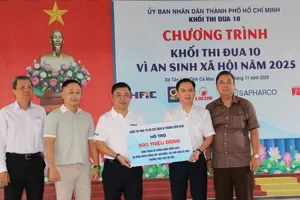 Khối thi đua 10 TPHCM thực hiện chương trình an sinh xã hội tại tỉnh Cà Mau