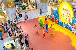 Không khí lễ hội sôi động tại hệ thống TTTM Thiso Mall