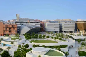 Thành phố Masdar City của UAE giữa lòng sa mạc