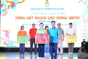 Giao lưu sôi nổi với “Tiếng hát người lao động SATRA” năm 2024