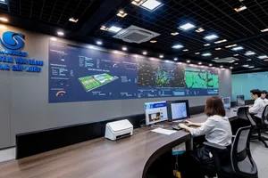 Nhân viên SAWACO làm việc tại Trung tâm Vận hành hệ thống cấp nước (SWOC)