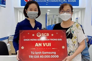SCB trao thưởng cho khách hàng trúng giải chương trình “Tết Vinh Hoa - Xuân Phú Quý”