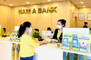 Khách hàng giao dịch tại Nam A Bank Thừa Thiên - Huế