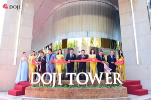 Nghi thức cắt băng khai trương DOJI Tower TP HCM