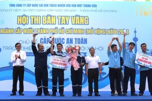 Trao giải Bàn tay vàng đến đội xuất sắc hội thi