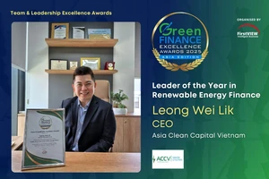 Ông Leong Wei Lik nhận giải thưởng “Team &amp; Leadership Excellence Award”