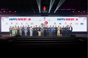 Đại diện Ban lãnh đạo Vạn Xuân Group cùng các đối tác trong sự kiện ra quân dự án mới nhất