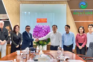 Đoàn công tác của Đảng ủy – HĐND – UBND – Ủy ban MTTQ Việt Nam xã Hưng Long (TPHCM) đã đến thăm và chúc mừng Công ty VWS nhân kỷ niệm Ngày Doanh nhân Việt Nam 13-10