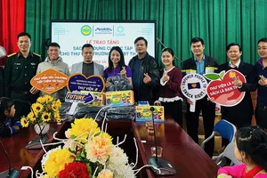 Mondelez Kinh Đô bền bỉ với hành trình mang tri thức đến với trẻ em vùng xa