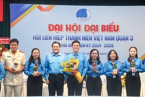 Hướng dẫn thanh niên vào việc làm có ích