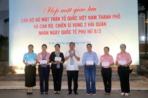 Triển khai đồng bộ công tác hậu phương quân đội của MTTQ Việt Nam TPHCM