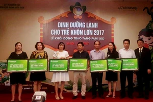 Học bổng dành cho học sinh nghèo các trường ở tỉnh, thành