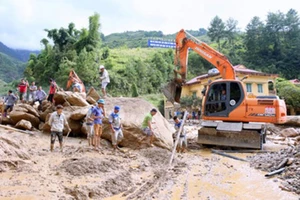 Bảo đảm an toàn tối đa cho người dân vùng mưa lũ