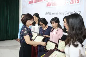 Trao giải cho các tác giả đoạt giải