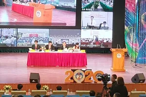 Quang cảnh hội nghị tuyển sinh chiều 13-2