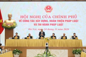 Hội nghị về công tác xây dựng, hoàn thiện pháp luật và thi hành pháp luật ngày 24-11, ảnh QUANG PHÚC