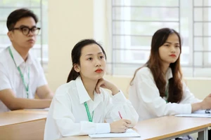 Thí sinh cả nước chuẩn bị bước vào Kỳ thi tốt nghiệp THPT và tuyển sinh 2021. Ảnh: QUANG PHÚC