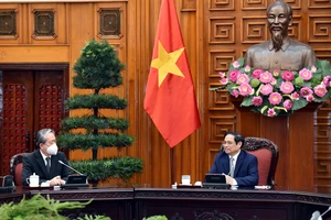 Thủ tướng Chính phủ Phạm Minh Chính tiếp Đại sứ Trung Quốc tại Việt Nam Hùng Ba