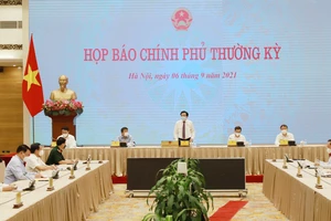 Quang cảnh buổi họp báo. Ảnh: VIẾT CHUNG