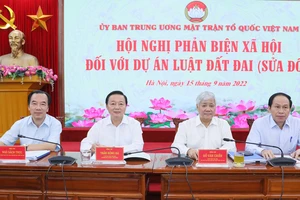 Hội nghị MTTQ phản biện Luật Đất đai (sửa đổi)