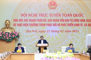 Thủ tướng: dành dụm để có nguồn vốn thì đầu tư phải có hiệu quả, tránh đầu tư xong phải đi xử lý. Ảnh: VIẾT CHUNG