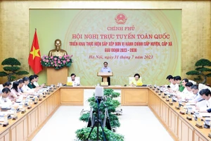 Thủ tướng Phạm Minh Chính chủ trì hội nghị trực tuyến toàn quốc triển khai thực hiện sắp xếp đơn vị hành chính cấp huyện, cấp xã giai đoạn 2023-2030. Ảnh: VIẾT CHUNG