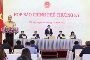 Họp báo Chính phủ chiều 6-12. Ảnh: QUANG PHÚC