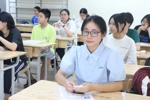 Bộ GD-ĐT “tuýt còi” quy định cộng điểm IELTS vào lớp 10