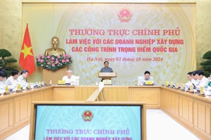 Thường trực Chính phủ làm việc với các doanh nghiệp xây dựng các công trình trọng điểm quốc gia. Ảnh: VIẾT CHUNG