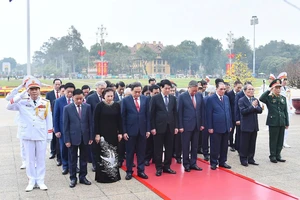 Lãnh đạo Đảng, Nhà nước vào Lăng viếng Chủ tịch Hồ Chí Minh