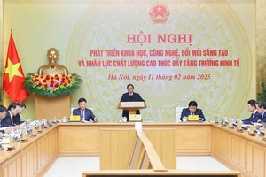 Thủ tướng Phạm Minh Chính chủ trì hội nghị phát triển KHCN, đổi mới sáng tạo và nhân lực chất lượng cao thúc đẩy tăng trưởng kinh tế. Ảnh: VIẾT CHUNG