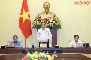 Chủ tịch Quốc hội Trần Thanh Mẫn phát biểu khai mạc phiên họp thứ 45 của Ủy ban Thường vụ Quốc hội, chiều 10-5. Ảnh QUANG PHÚC