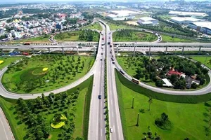 Thủ tướng biểu dương chủ đầu tư, ban quản lý dự án, thi công các công trình trọng điểm