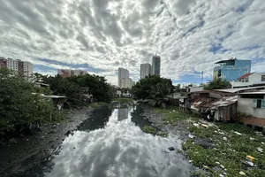 Dự án cải tạo rạch Xuyên Tâm (từ kênh Nhiêu Lộc - Thị Nghè đến sông Vàm Thuật, qua quận Bình Thạnh TPHCM). Ảnh: THANH HIỀN