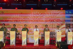 Lễ khởi công Dự án xây dựng nhà ở cho lực lượng vũ trang Công an nhân dân tại xã Hiệp Phước. Ảnh: THANH HIỀN