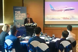 Ông Darren A.Hulst thông tin về tiềm năng của ngành hàng không